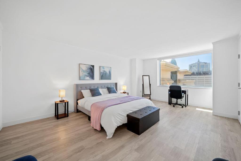 Cozysuites At Showboat Bold Beachfront Apartment *