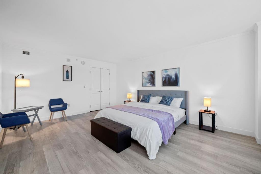Apartment Cozysuites At Showboat Bold Beachfront *